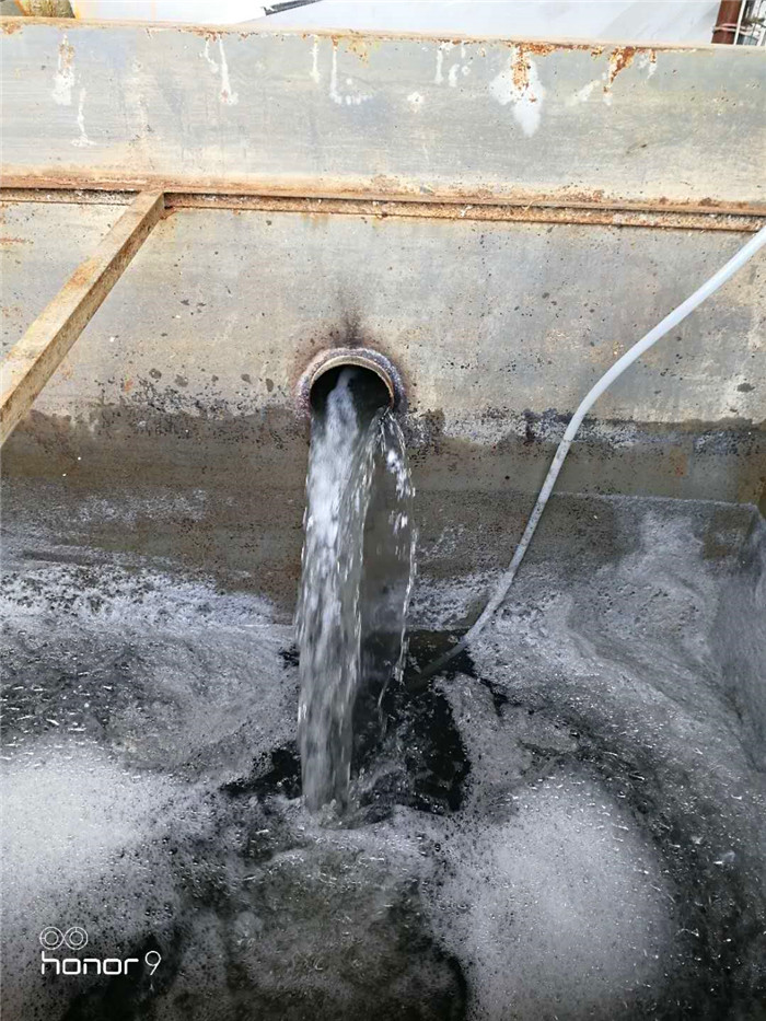 疊螺式污泥脫水機現(xiàn)場調(diào)試出泥效果